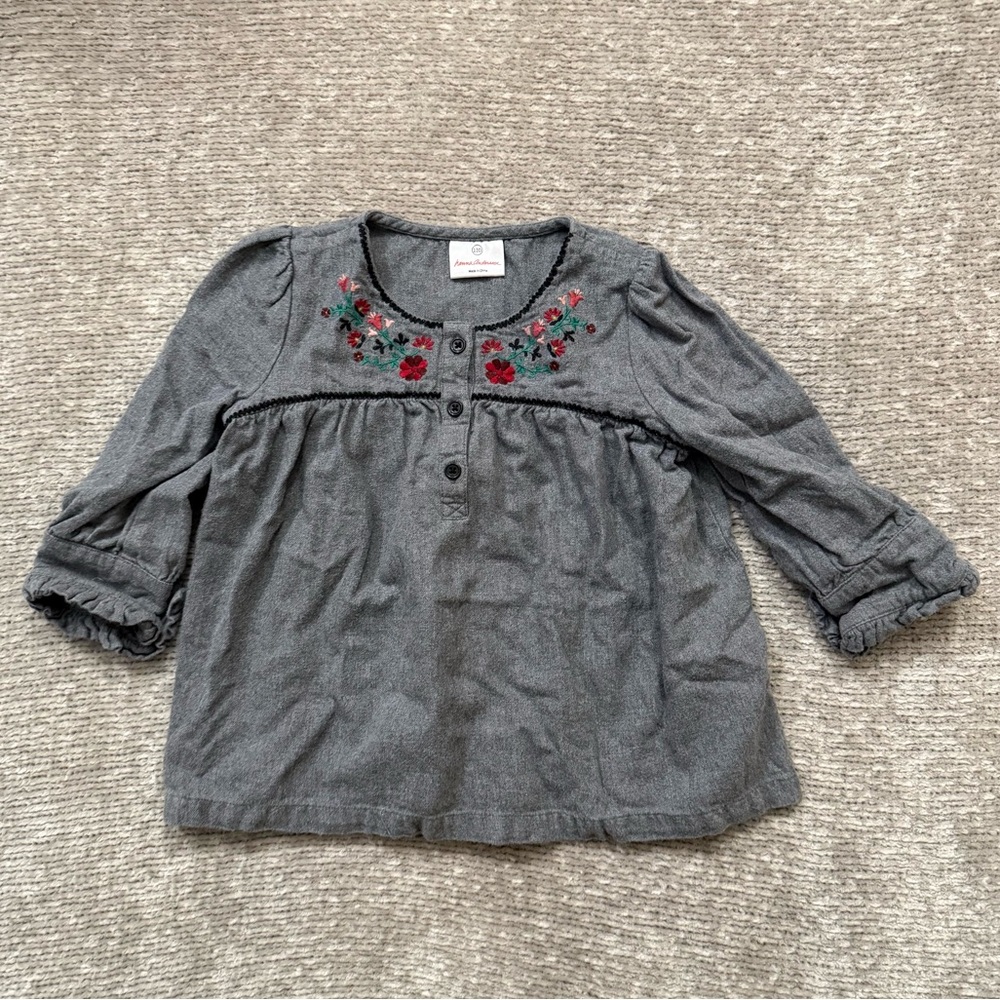 Hanna Andersson Girls Gray Embroidered Floral Top Size 110 (5)